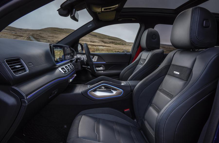 Интерьер Mercedes-AMG GLE53 4Matic+ (V167) 2020 года  (UK) (фото 2 из 38)